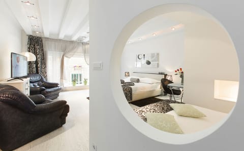 Comfort Quadruple Room | Street view