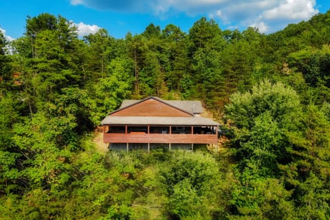 Welcome to Bear Mountain Getaway!