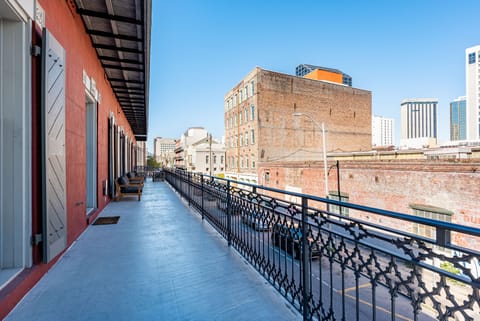 WOW! Corner balcony that wraps around the building. Over 650 sqft. of private outdoor space. Best balcony in the building! Perfect for morning and evening gatherings outside while never leaving home!