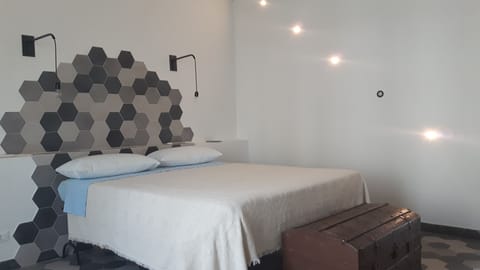 Deluxe Triple Room | Individually decorated, individually furnished, desk
