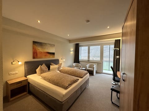 Standard Double Room, Accessible, Private Bathroom (Moselblick) | Room amenity