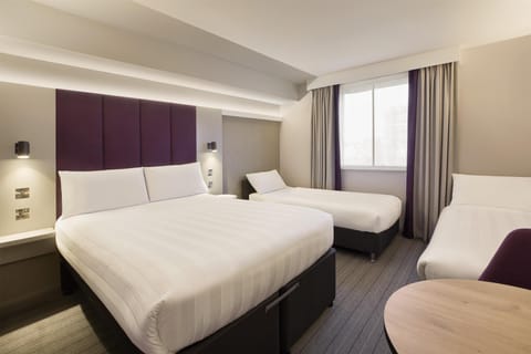 Family Quadruple Room | Bed sheets