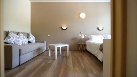 Chambre Familiale | Individually decorated, individually furnished, desk, blackout drapes