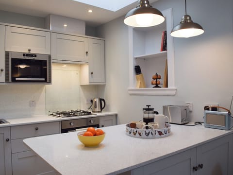 Well-equipped kitchen with breakfast bar | The Old Stables at Westerton - Westerton, Crieff