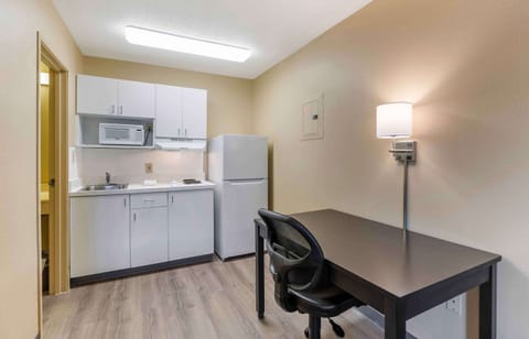 Studio, 1 Queen Bed, Non Smoking | Private kitchenette | Full-size fridge, microwave, stovetop