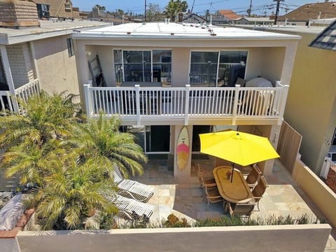 Ocean/Catalina Island View Balcony. on Ocean View Sleeps 12 property. 5 bedrooms, 4 baths, 3 car parking, 4 bikes and 2 BBQs