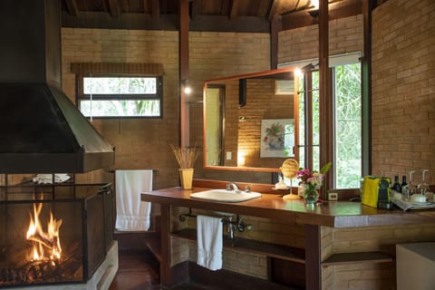 Standard Chalet, 1 Queen Bed | Premium bedding, down comforters, pillowtop beds, minibar