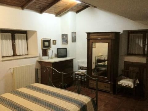 Individually decorated, individually furnished, free cribs/infant beds