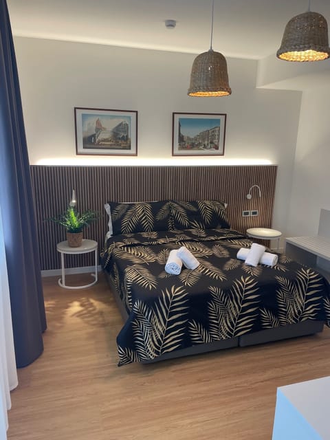 Superior Double Room | In-room safe, soundproofing, iron/ironing board, free WiFi