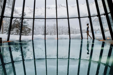 Couples treatment rooms, sauna, hot tub, steam room, Turkish bath