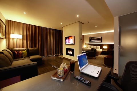 In-room safe, desk, laptop workspace, soundproofing