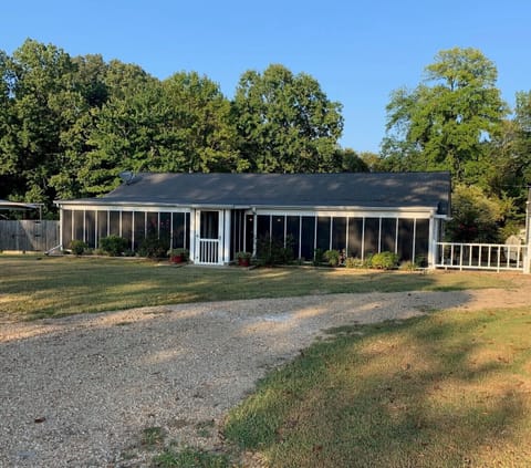 Sardis lake cabin located on lower lake