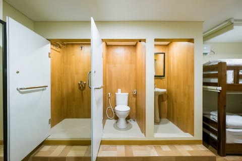 Basic Shared Dormitory, Mixed Dorm | Bathroom sink