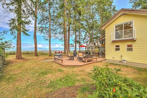Wonderful outdoor living spaces with beach views.