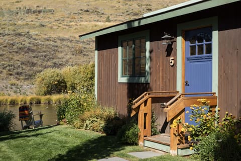 Alpine Cottage 5 entrance