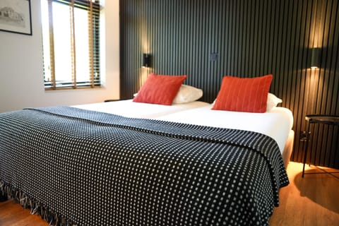 Twin Room | Desk, iron/ironing board, free WiFi