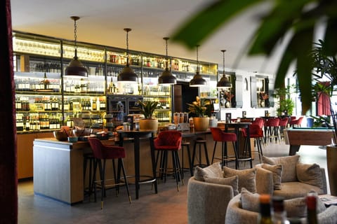 Daily buffet breakfast (EUR 18.50 per person)