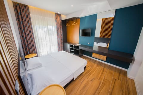 Double Room, Balcony | In-room safe, individually furnished, desk, free WiFi