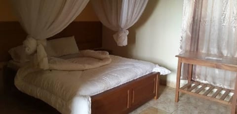 Standard Room | Desk, free WiFi, bed sheets