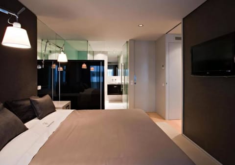 In-room safe, desk, soundproofing, iron/ironing board