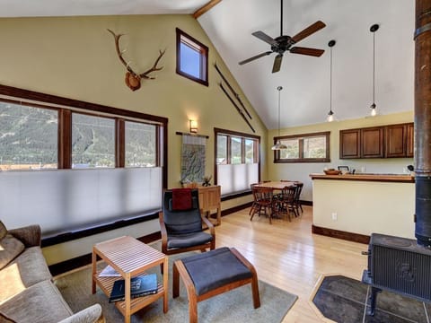 Living space & dining room