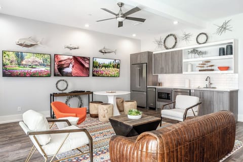 1st Floor Living Area with Pool Table and Kitchenette