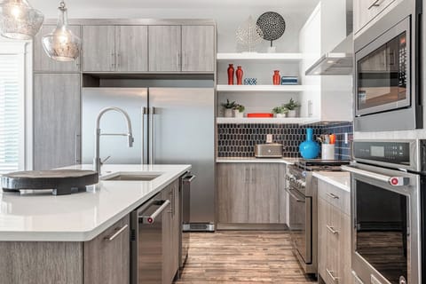 2nd Floor Dining/Kitchen