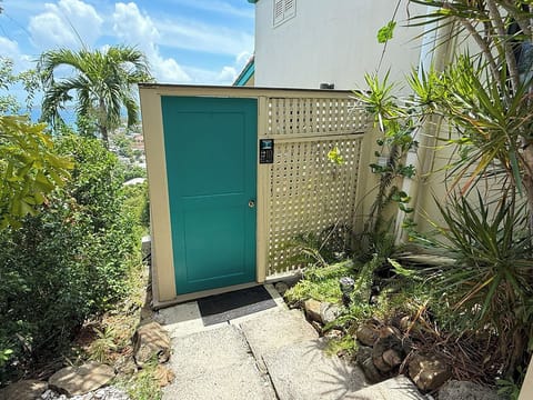 Serenita has a deck entry door that insures complete privacy on your wraparound deck