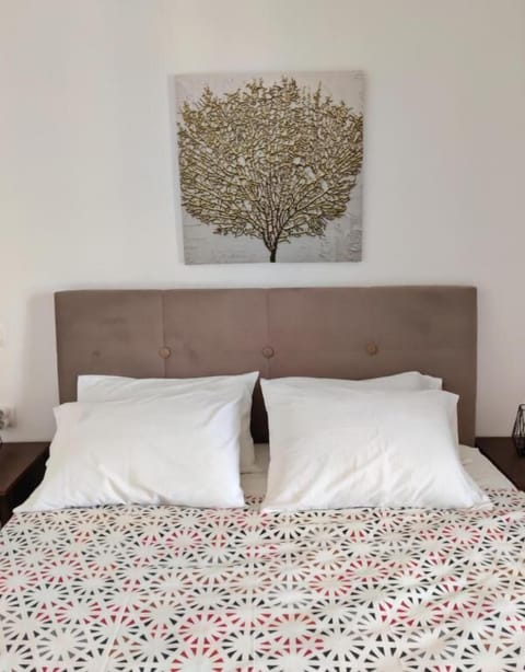 In-room safe, desk, iron/ironing board, free cribs/infant beds