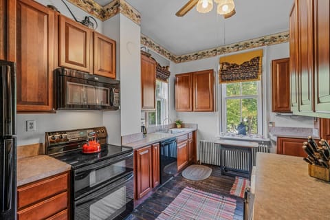 Cabinet Space / Counter Space