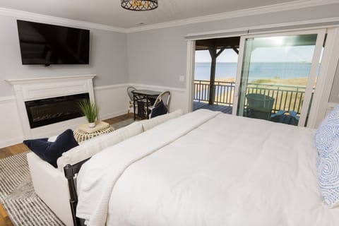 202 - Luxury Water View Room | Premium bedding, pillowtop beds, individually decorated