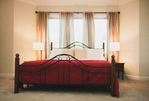 King Suite with En Suite Bath