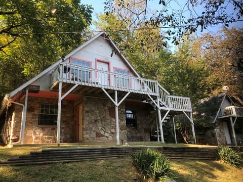 Cabin 3 includes 3 private rooms.