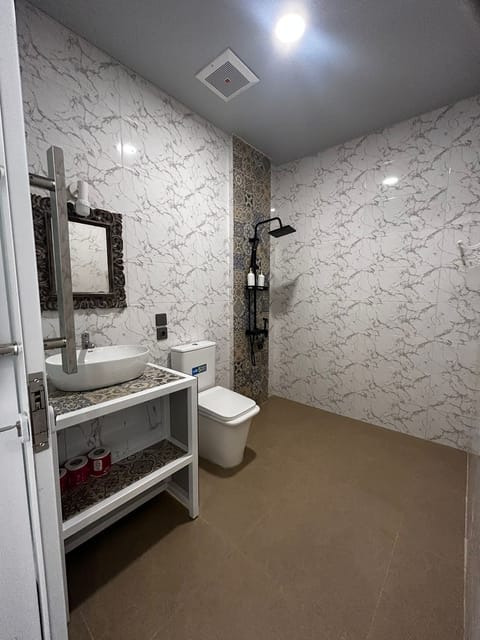 Individually decorated, individually furnished, laptop workspace