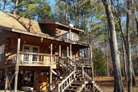 Cabin on the banks of the Canoochee River