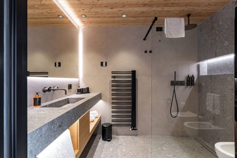 Superior Double Room, Mountain View | Bathroom | Bidet