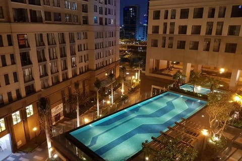 Outdoor pool, pool umbrellas, sun loungers