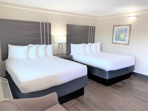 Standard Room, 2 Queen Beds, Non Smoking | Desk, free WiFi, wheelchair access