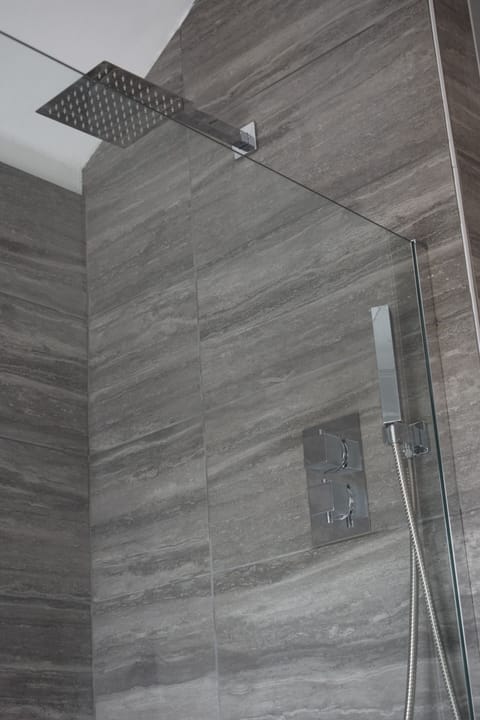 Deluxe Double Room, Ensuite (Willow) | Bathroom | Towels