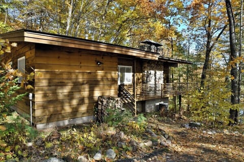 Main entrance to cabin.