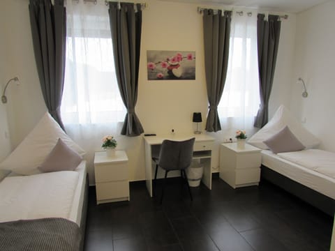 Standard Twin Room | Blackout drapes, WiFi (free), bed sheets