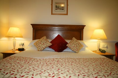 Double Room (1 King Bed) | Individually decorated, individually furnished, desk, laptop workspace