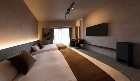 Superior Room | Desk, iron/ironing board, free WiFi, bed sheets