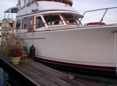 Green Turtle II - Your own private 45 foot yacht