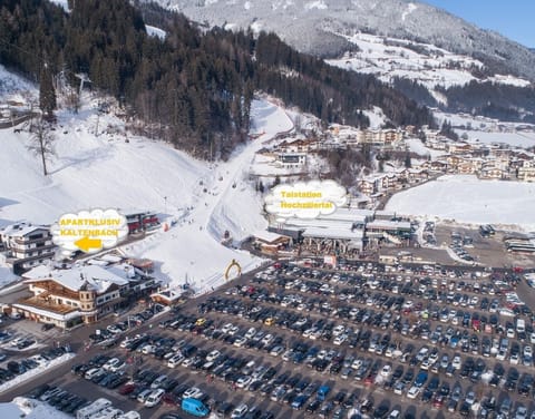 Jap - sooooo Nahe an der Piste; LAGE-LAGE-LAGE; Wo ist wohl der Parkplatz? ;-D