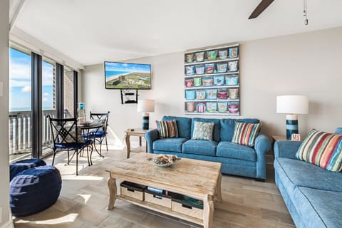 Open living room with views of the ocean.