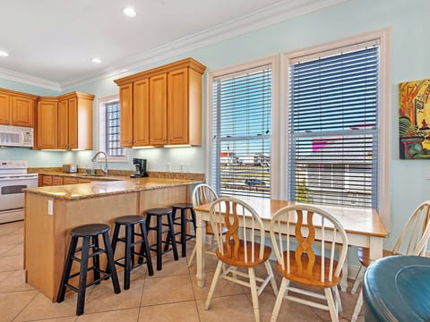 Wits End East Dining Area