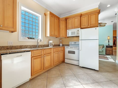 Wits End, West, Kitchen