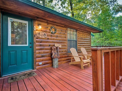 Broken Bow Vacation Rental | 2BR | 1BA | 800 Sq Ft | Steps to Enter