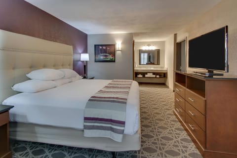 Desk, blackout drapes, iron/ironing board, free cribs/infant beds